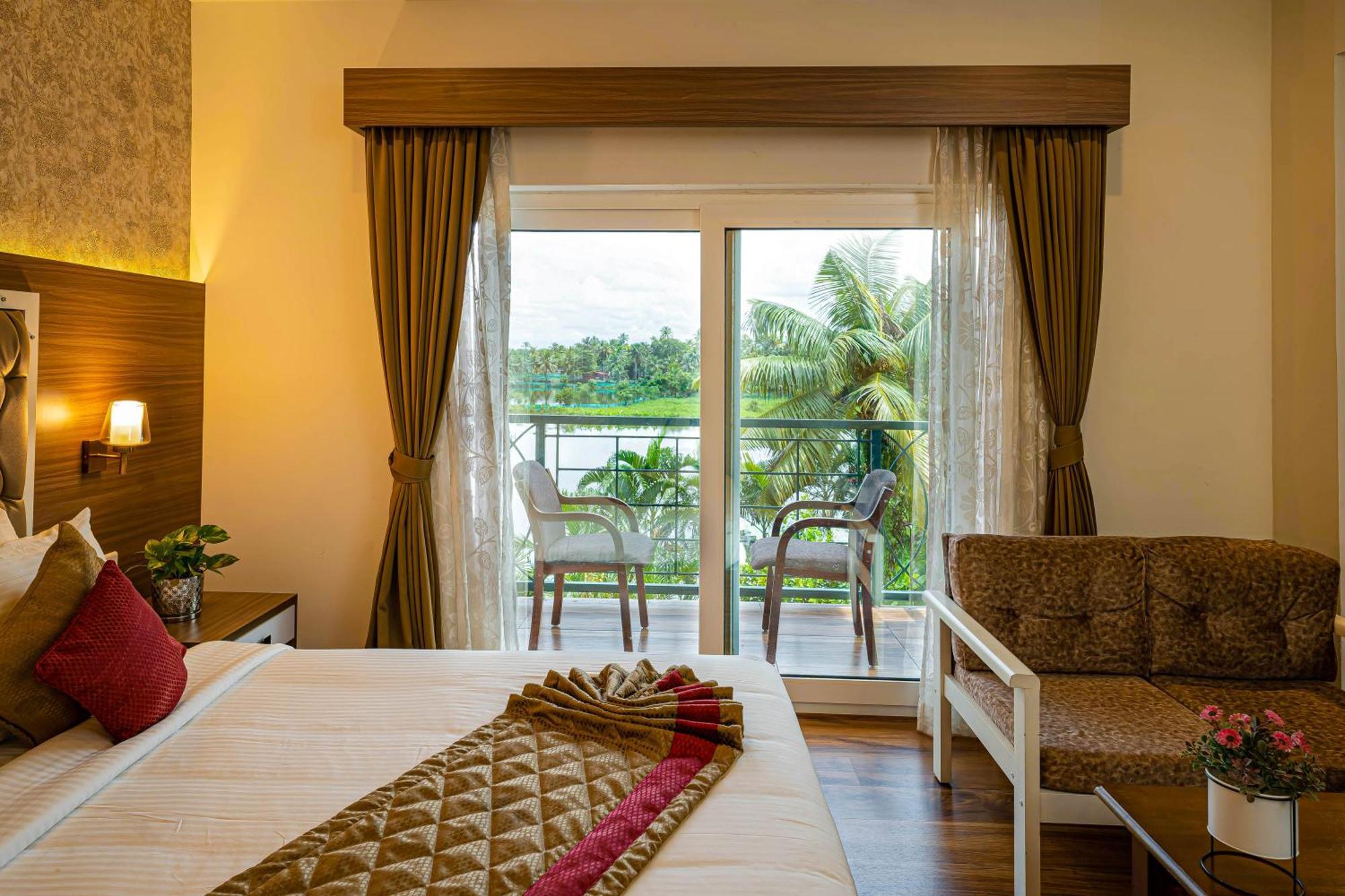 Park 4* Kumarakom